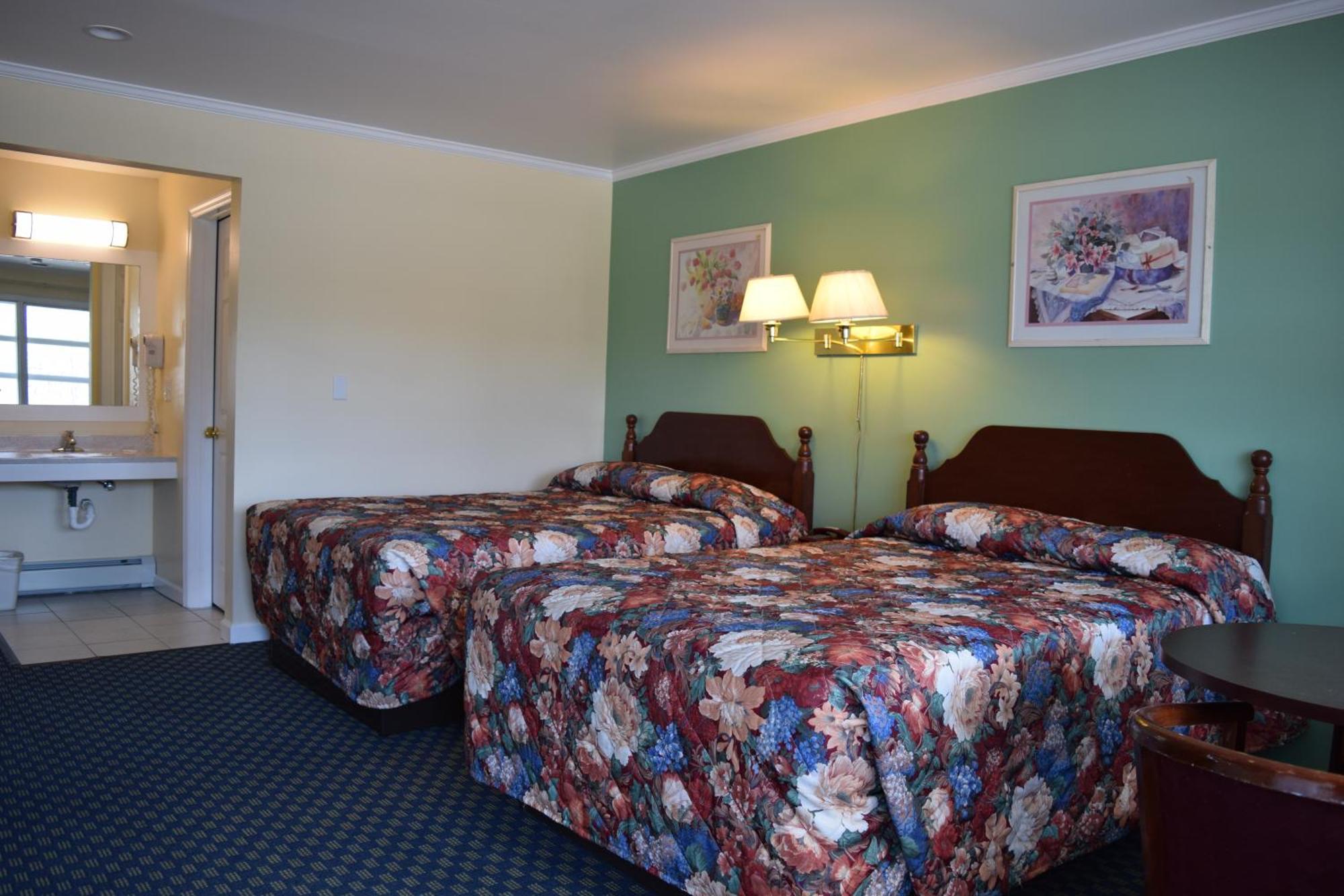 Top Hill Motel Saratoga Springs Exteriör bild